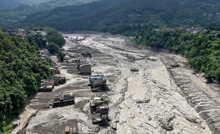 Enchentes na fronteira do Nepal deixam 95 mortos e quase 400 desaparecidos