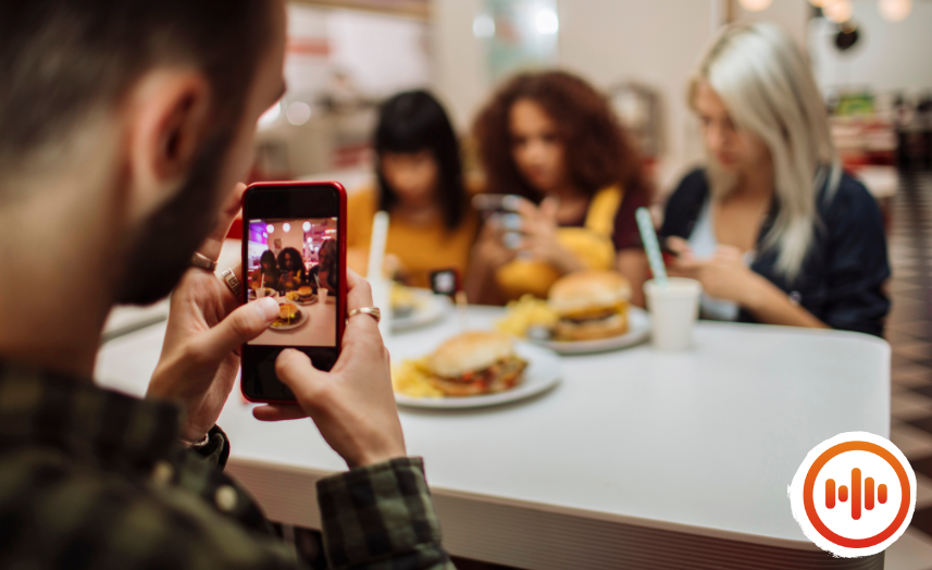 Sancionada lei que combate a adultização de menores na internet