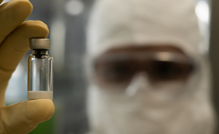 Instituto Butantan mantém estudos sobre vacina contra a dengue em idosos