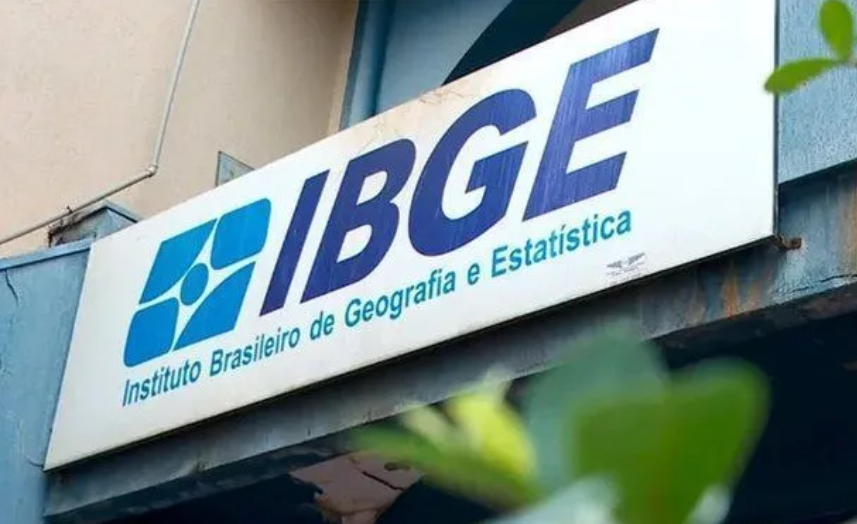 Setor de alimentos lidera geração de empregos na indústria brasileira, aponta IBGE
